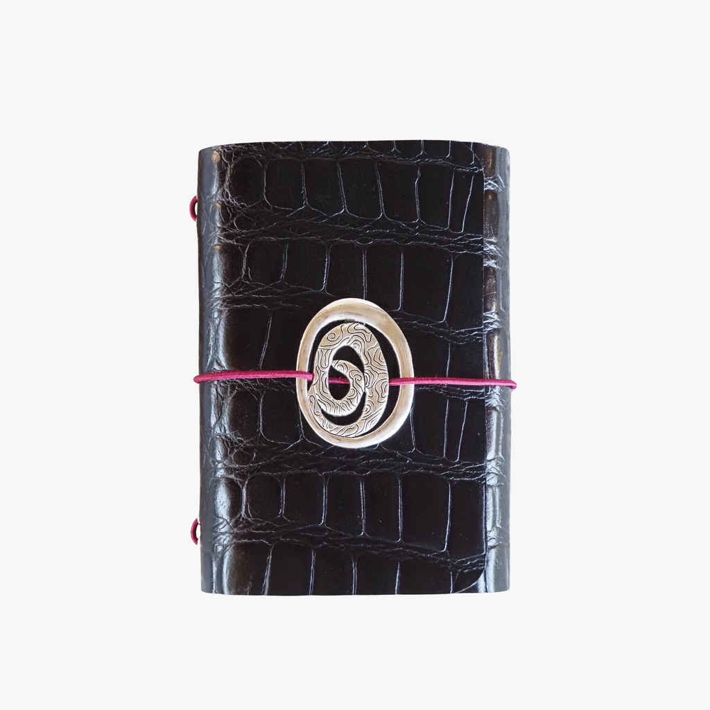 Carbó · Refillable Leather Case