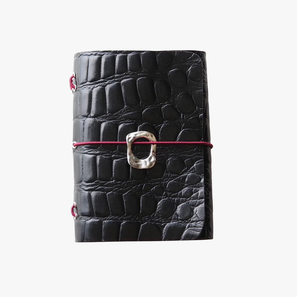 Carbó · Refillable Leather Case