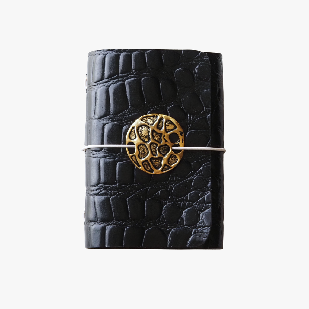 Ivory Carbó · Refillable Leather Case