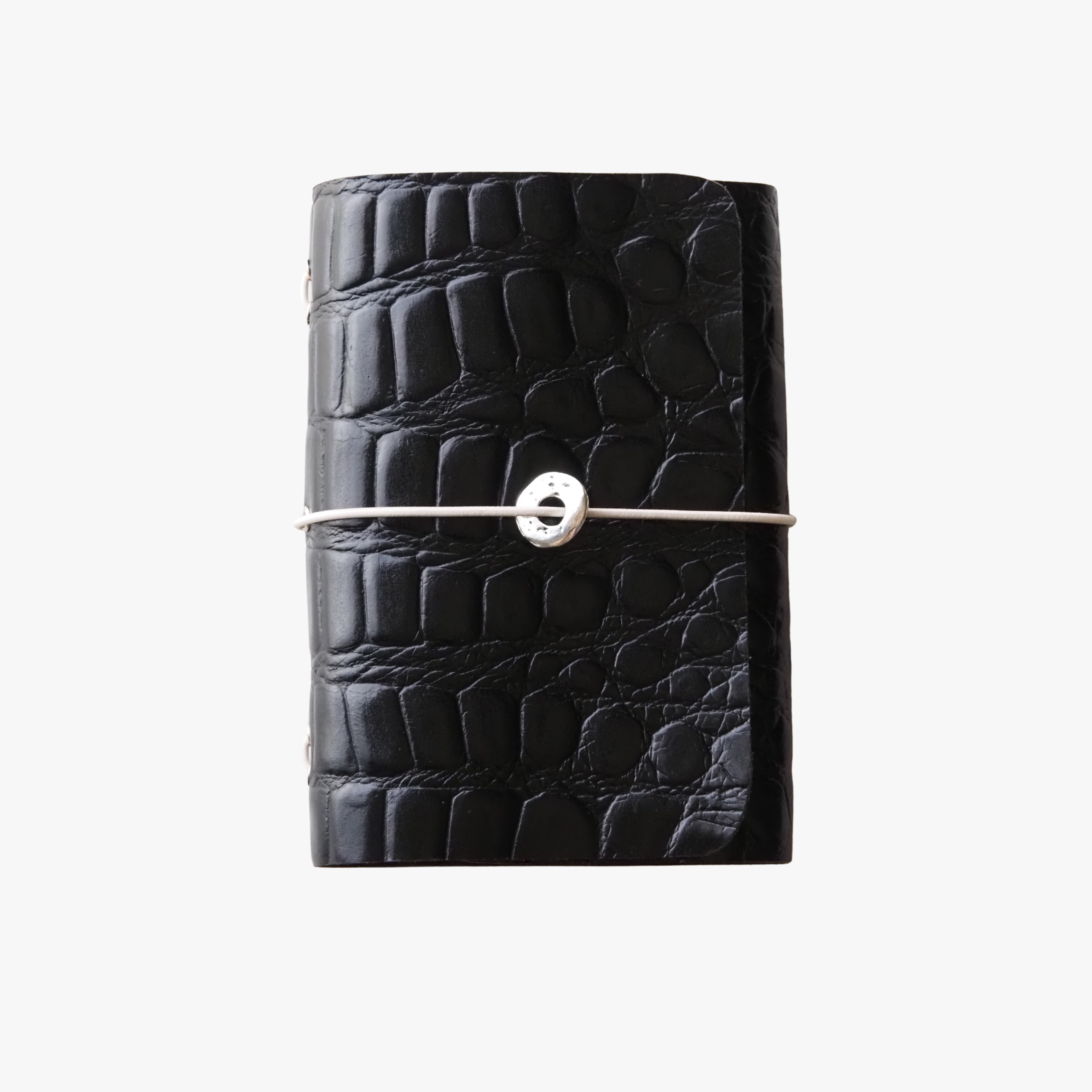 Ivory Carbó · Refillable Leather Case