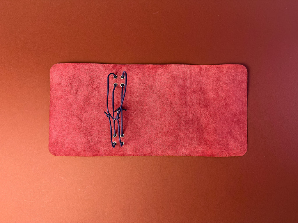 Cirera · Rechargeable leather case