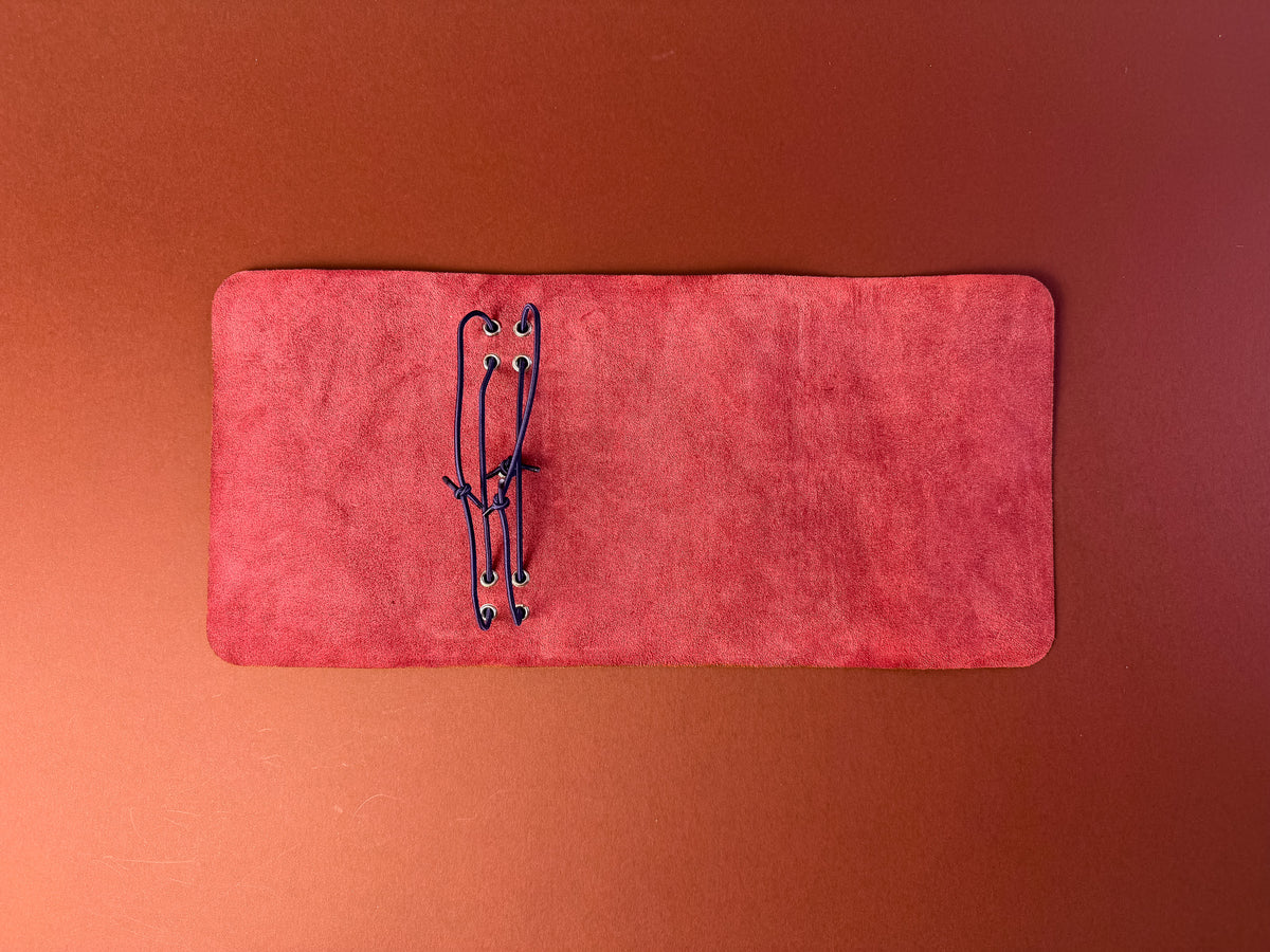Cirera · Rechargeable leather case