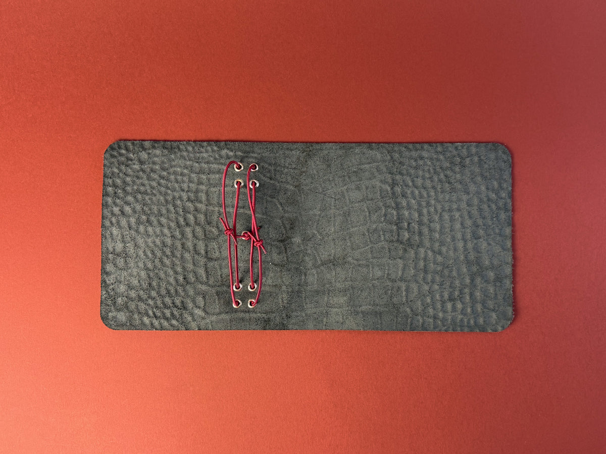 Móra · Refillable leather cover