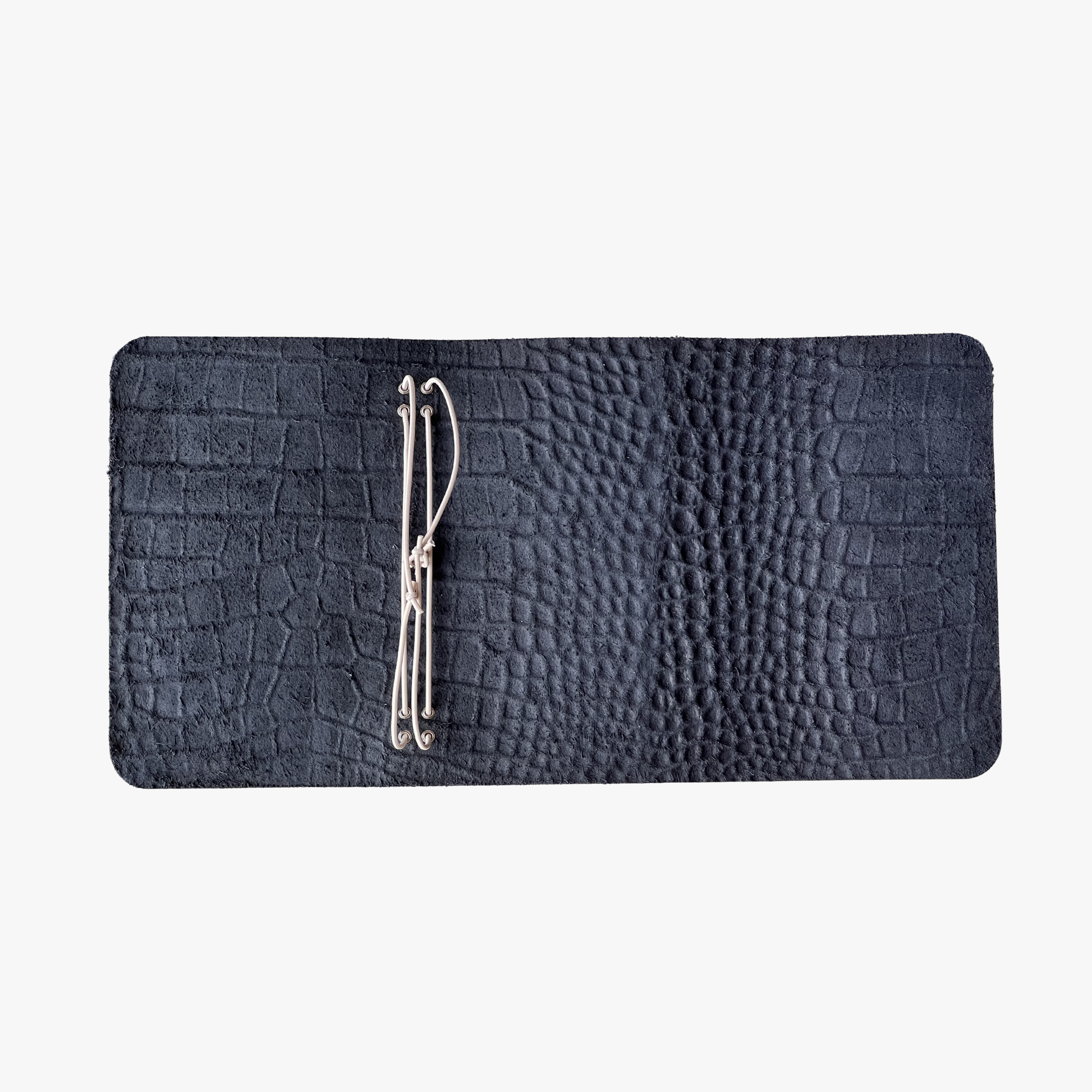 Móra · Refillable leather cover
