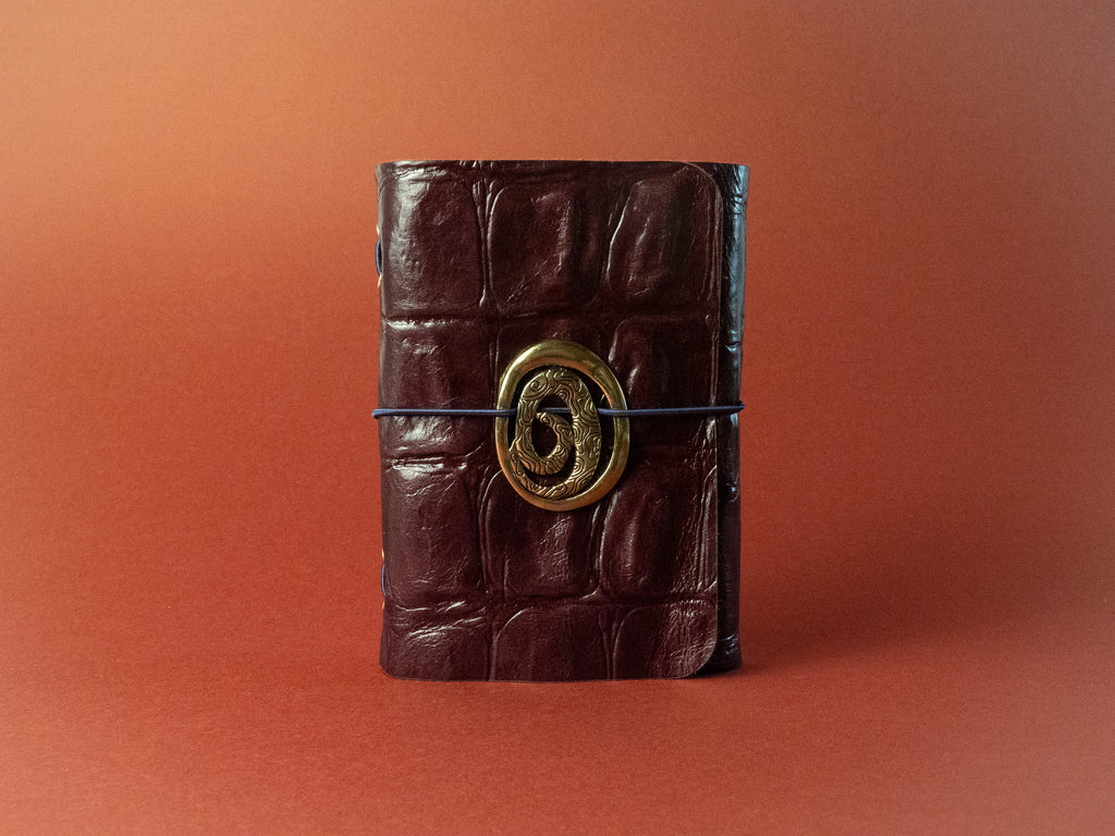 Figa · Refillable leather case