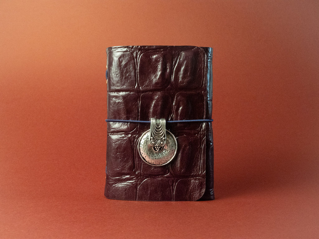 Figa · Refillable leather case