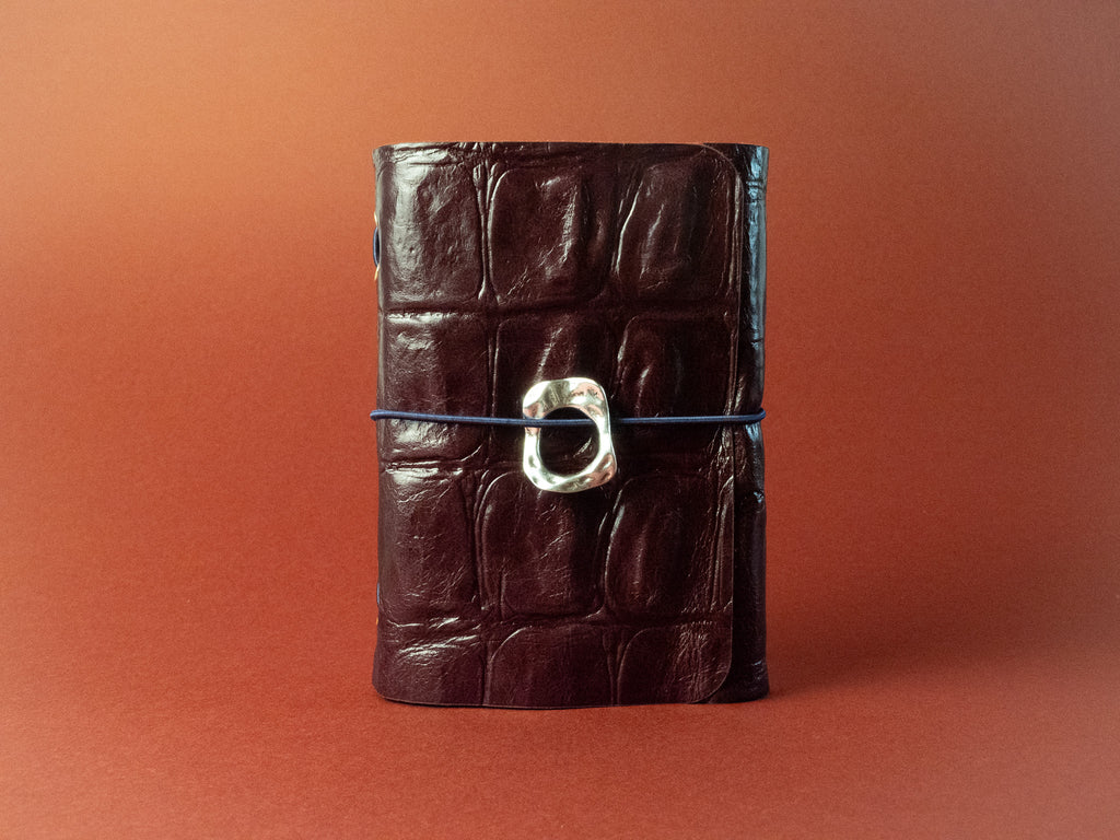 Figa · Refillable leather case