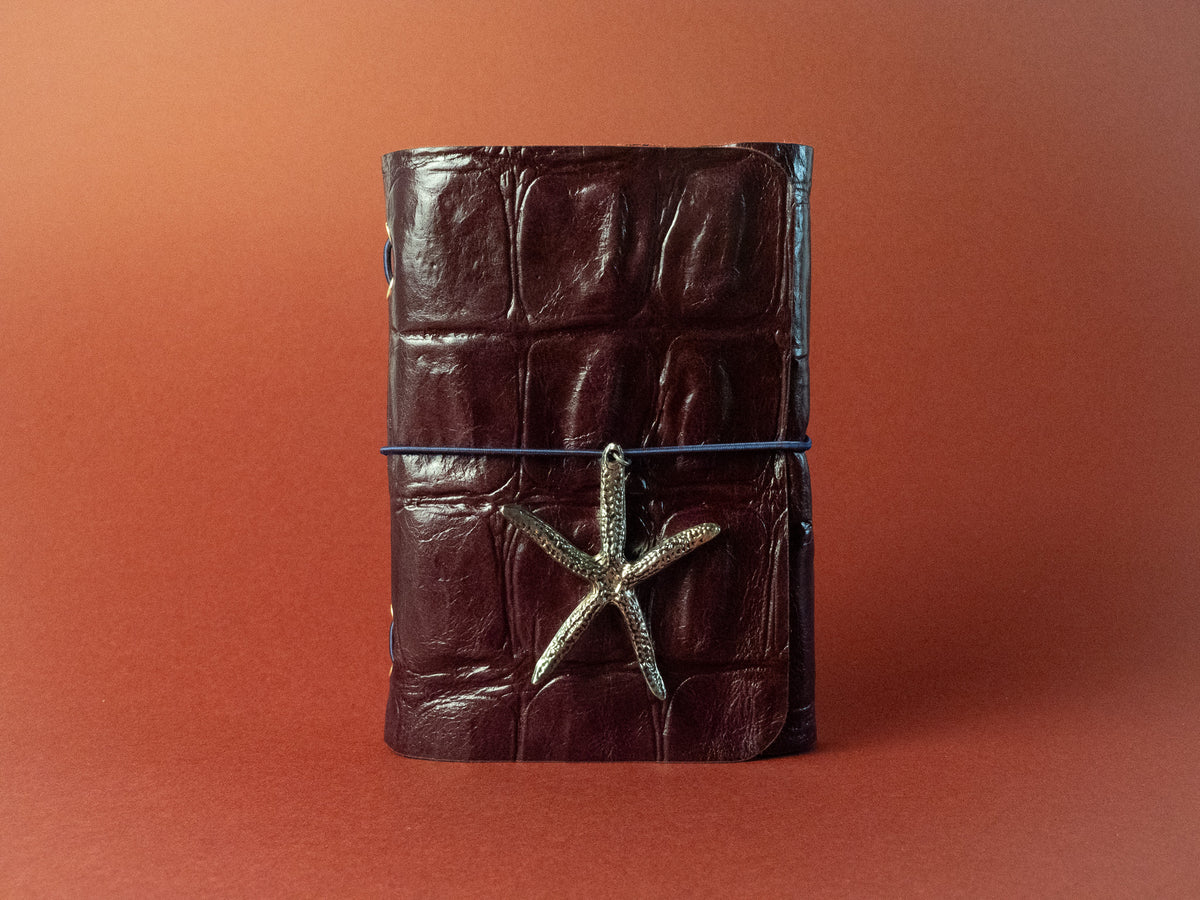 Figa · Refillable leather case