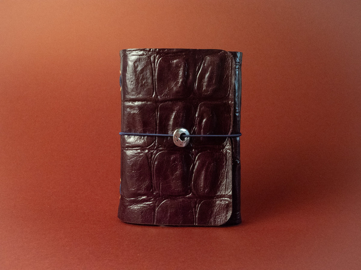 Figa · Refillable leather case
