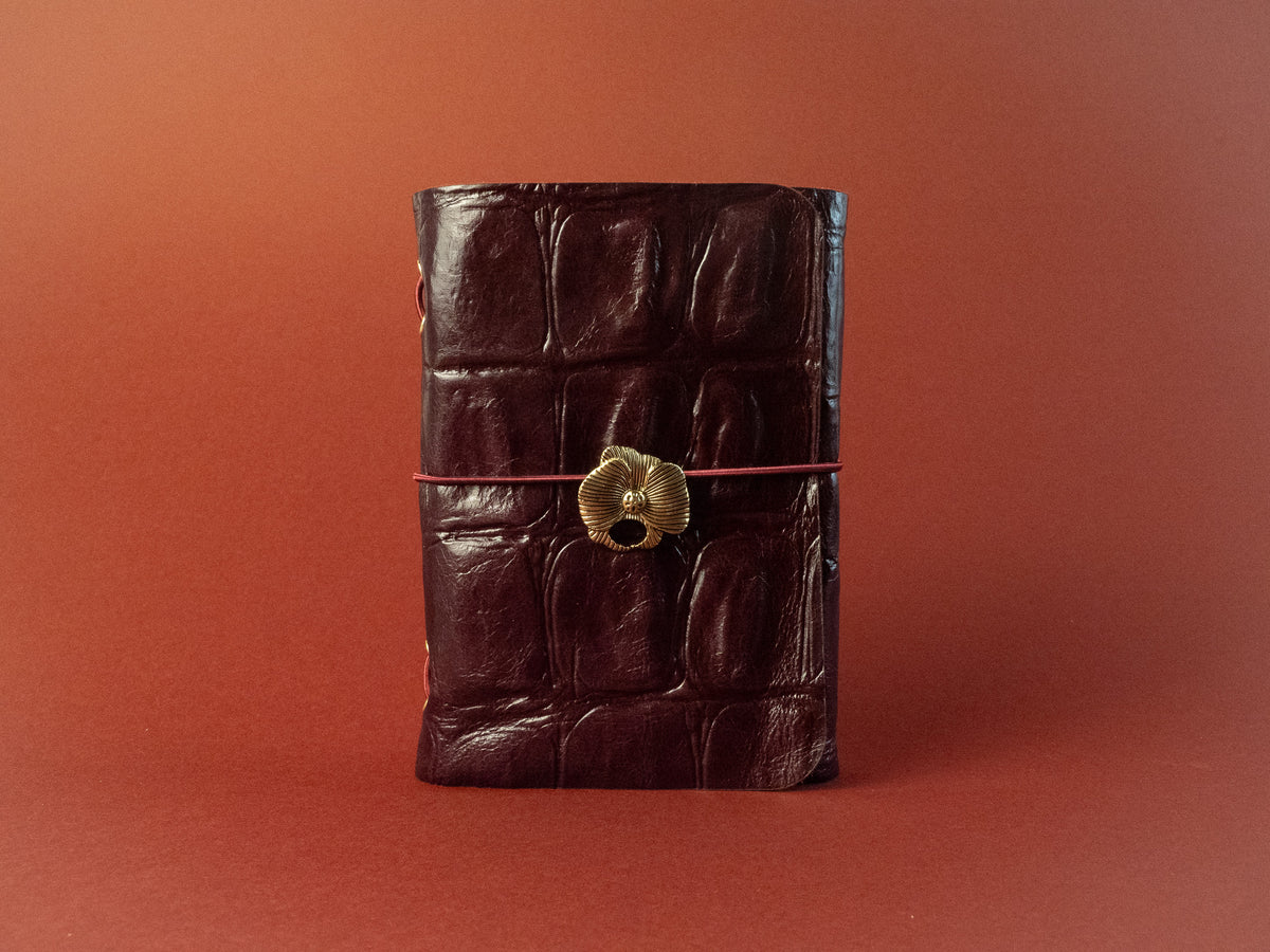 Figa Vermella · Refillable leather case