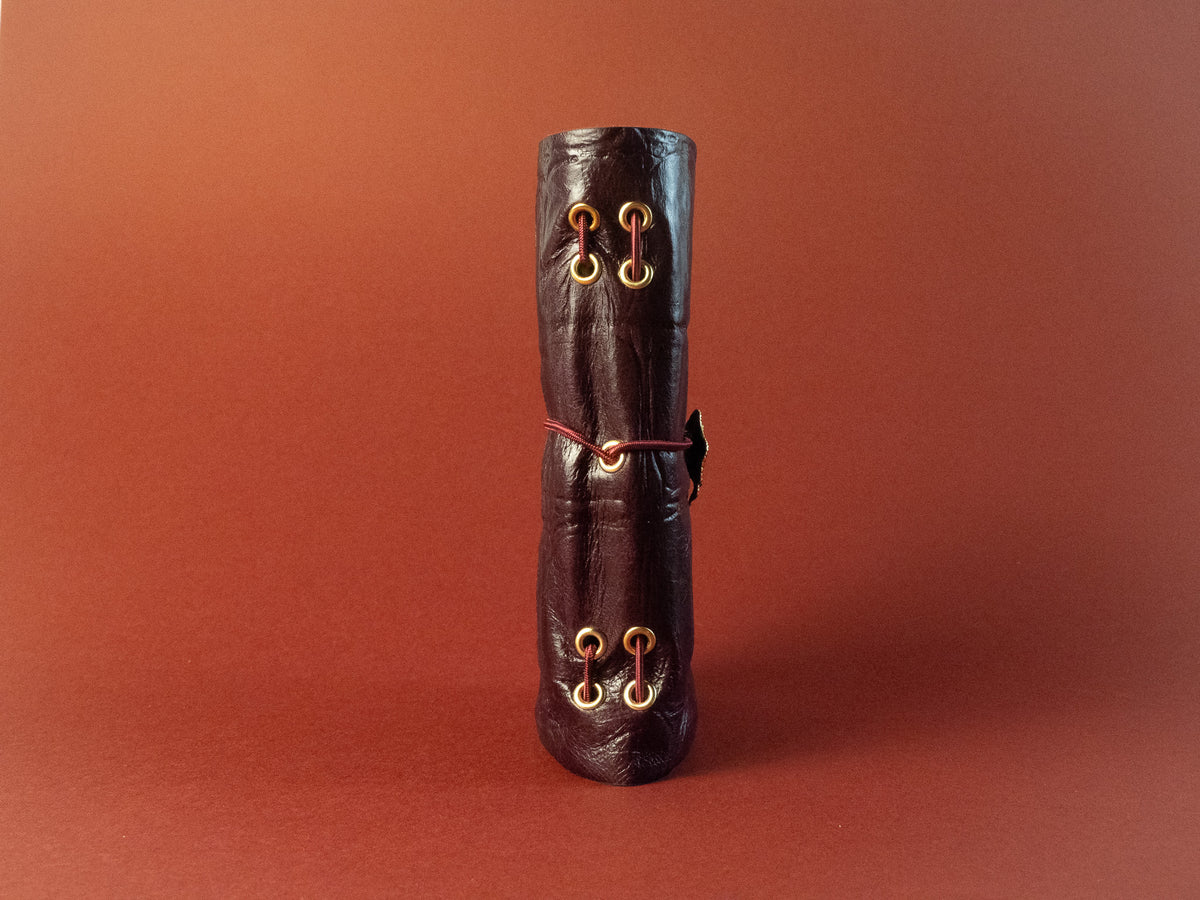 Figa Vermella · Refillable leather case