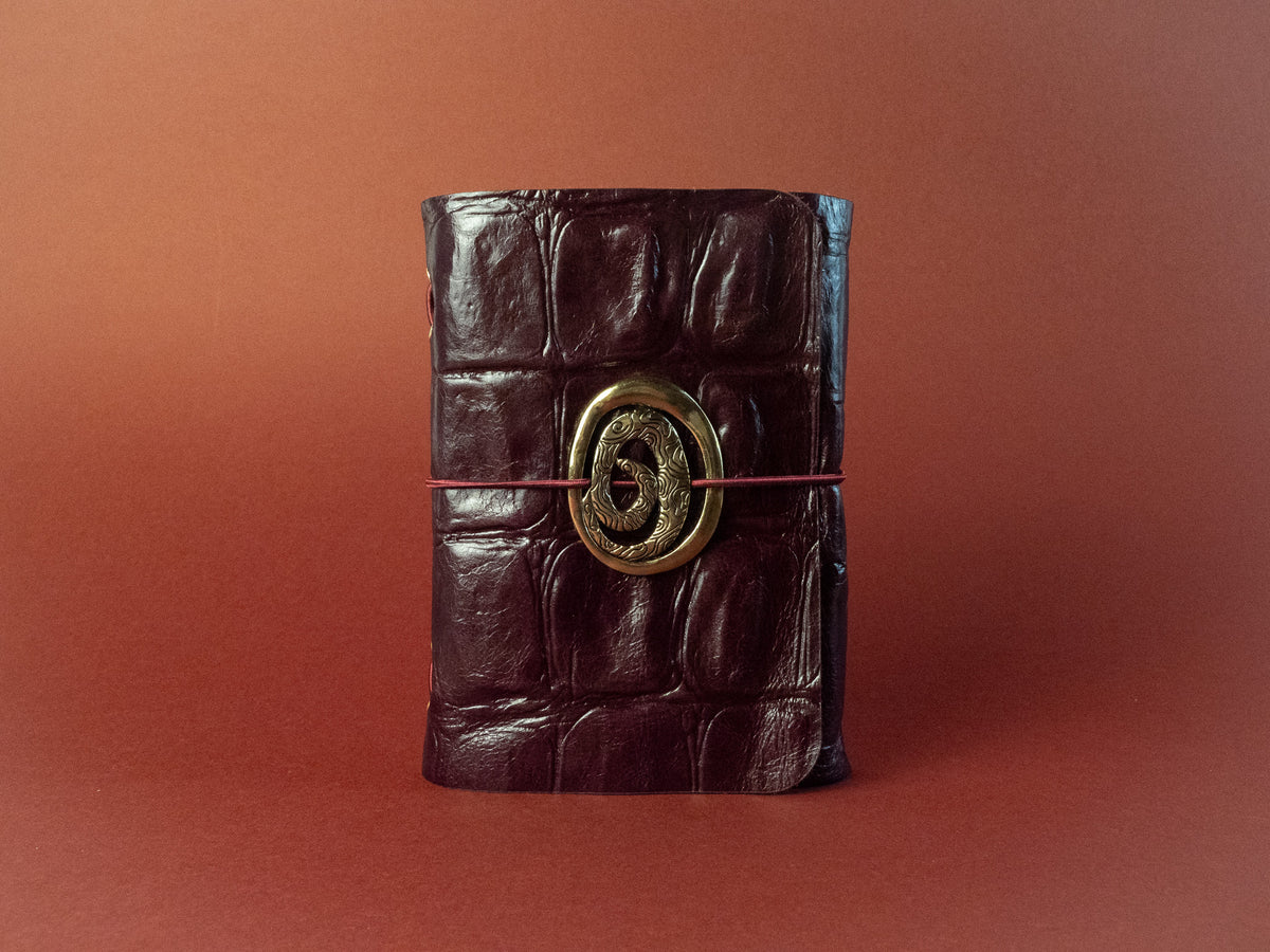 Figa Vermella · Refillable leather case