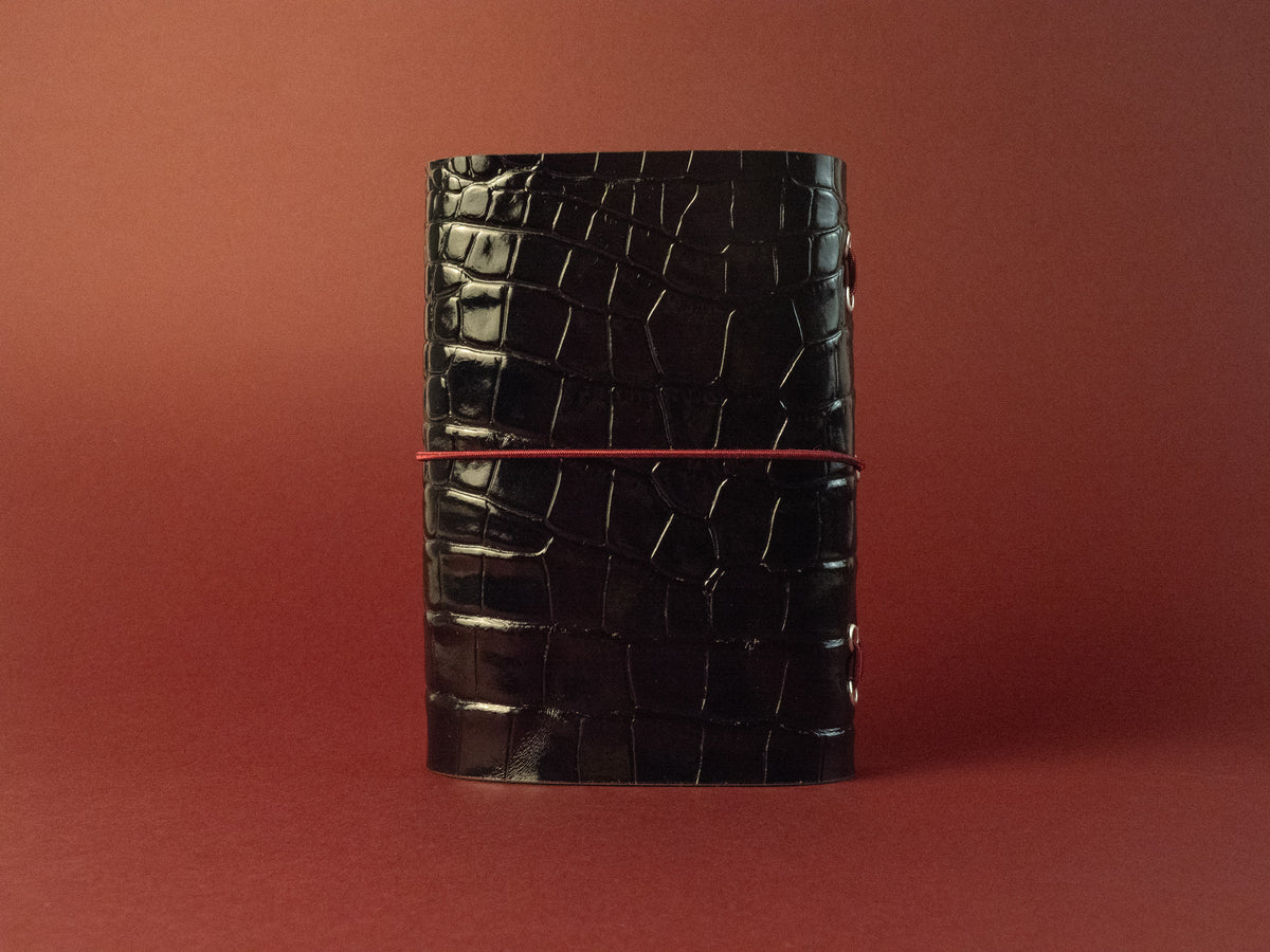 Móra · Refillable leather cover