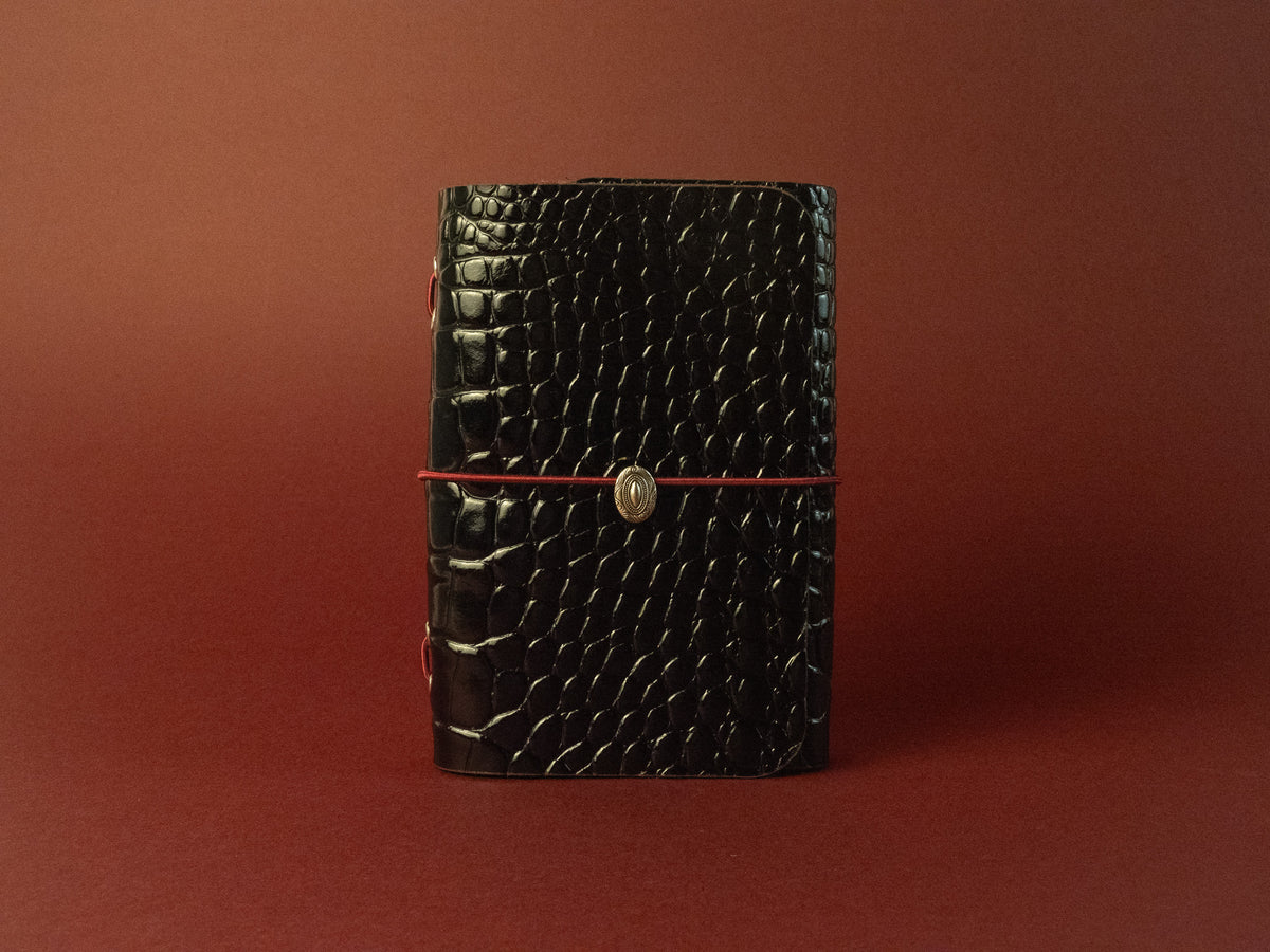 Móra · Refillable leather cover