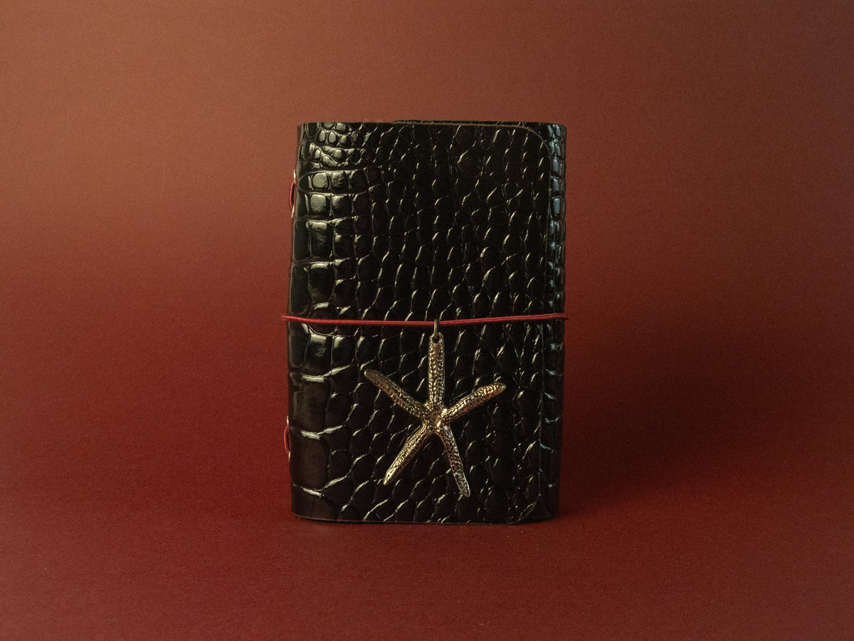 Móra · Refillable leather cover