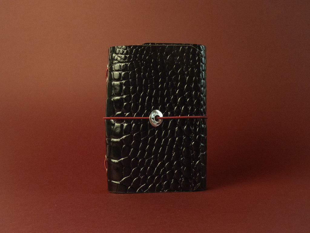 Móra · Refillable leather cover