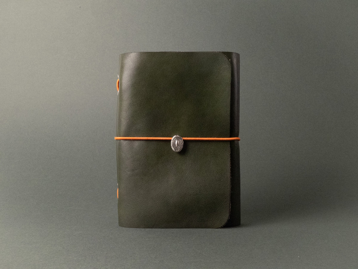 Fulla · Refillable Leather Case