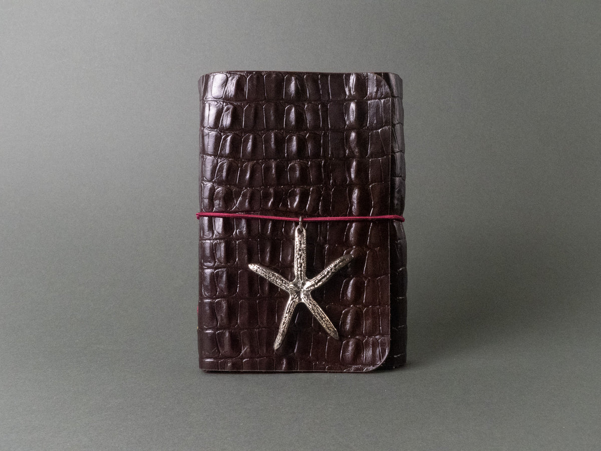 Cacau · Refillable leather case