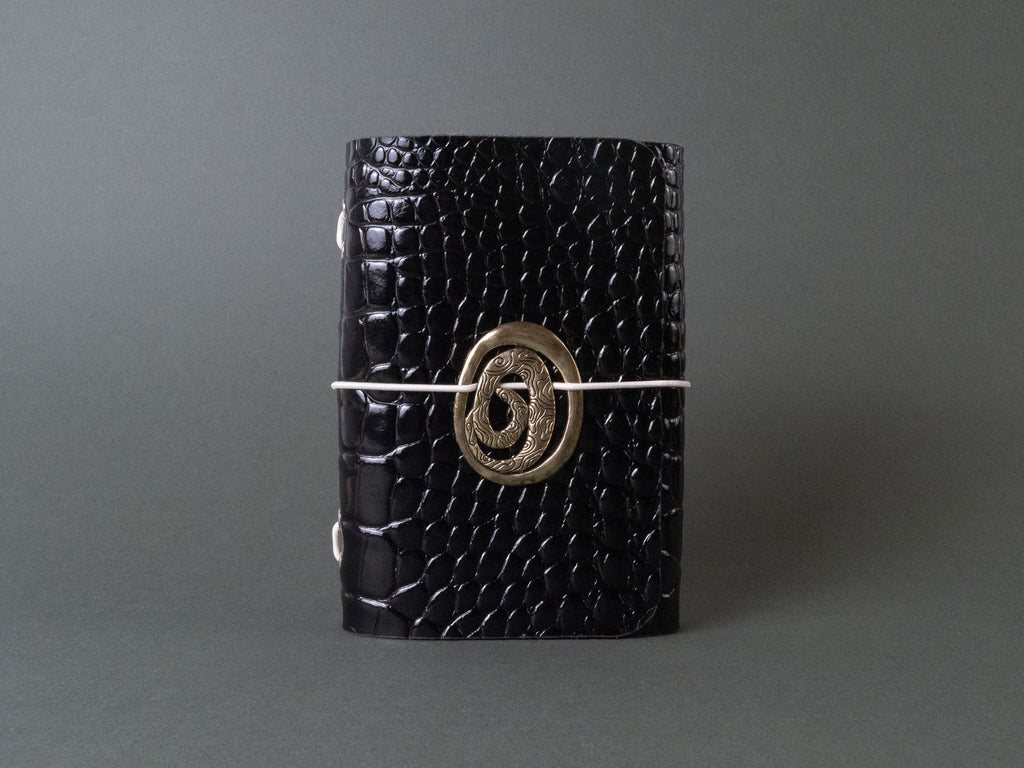 Móra Marfil · Refillable leather cover