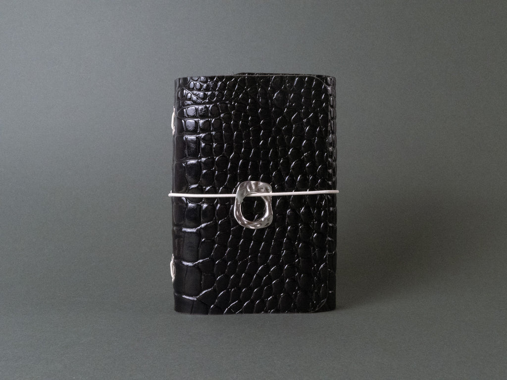Móra Marfil · Refillable leather cover