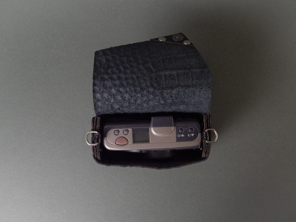 Móra · Leather case for analog camera